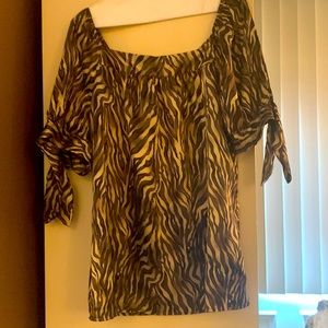 Allison Taylor Women’s Dressy top, size L